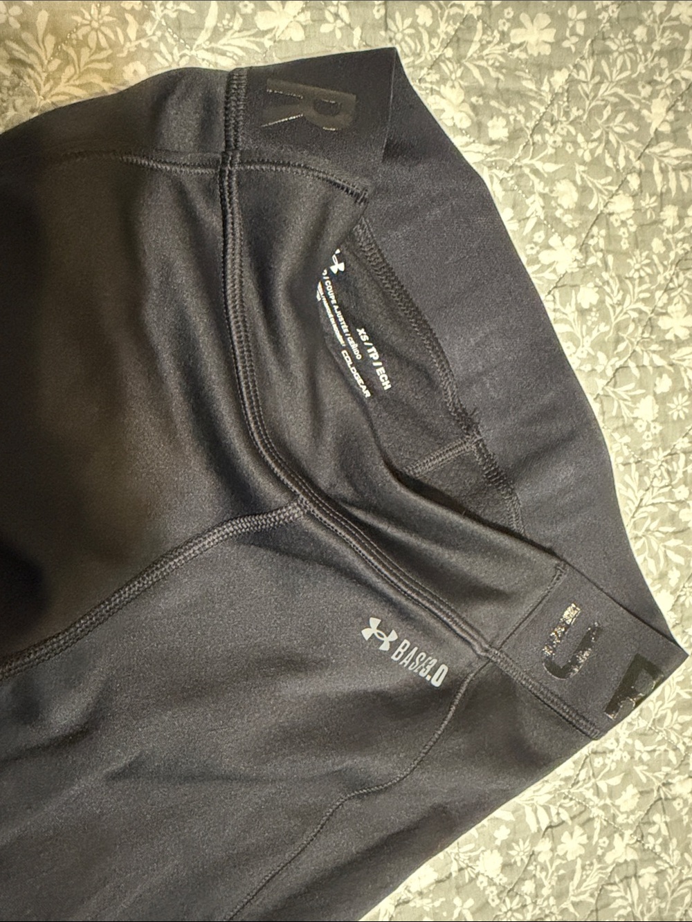 Under Armour XS women’s base layer 3.0 leggings